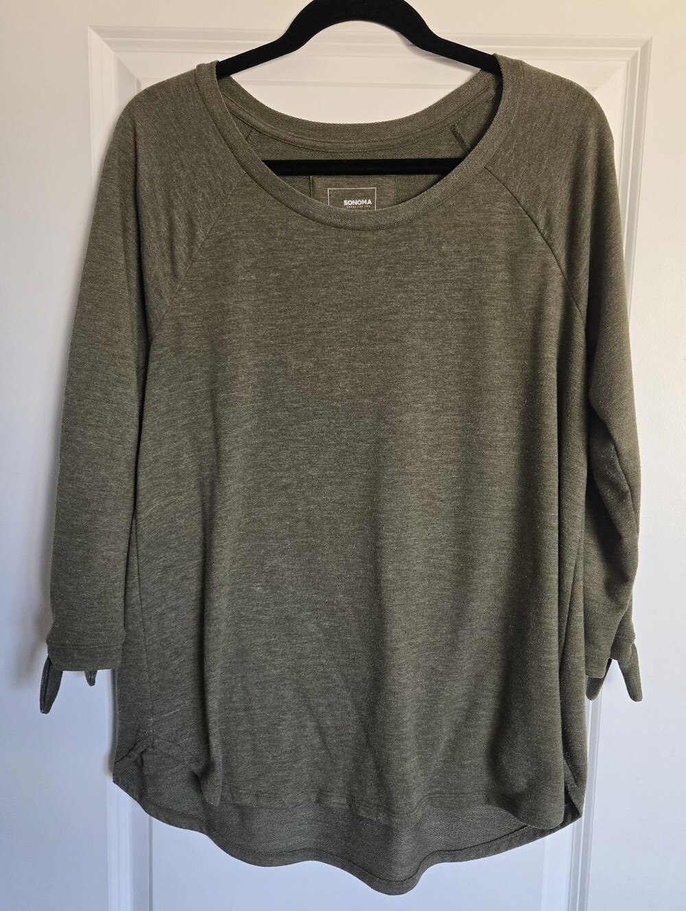 Sonoma green long-sleeve knit top Size L